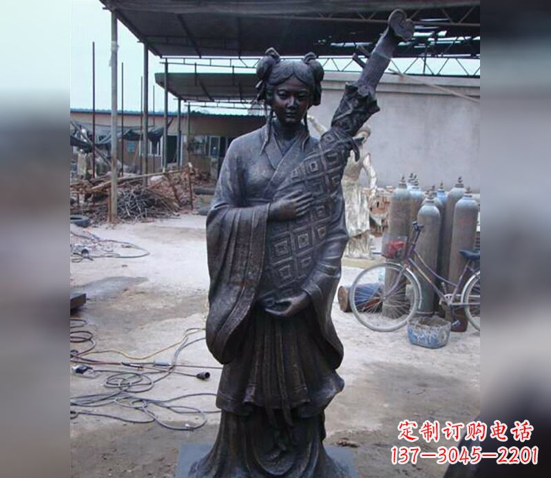 保定“爱与梦想——女性雕塑”