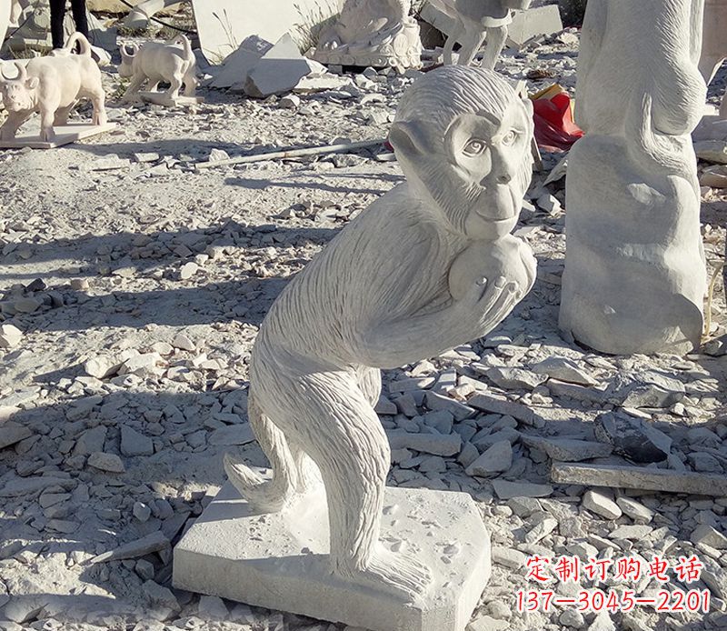 保定抱桃子的猴子石雕系列传承古老文化,让爱活跃起来