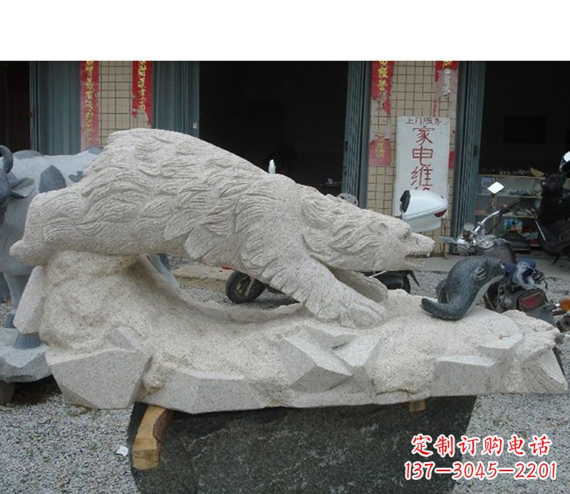 保定北极熊精灵精致细腻的雕塑装饰