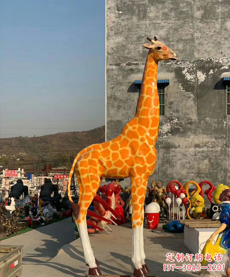 保定玻璃刚彩绘长颈鹿艺术雕塑