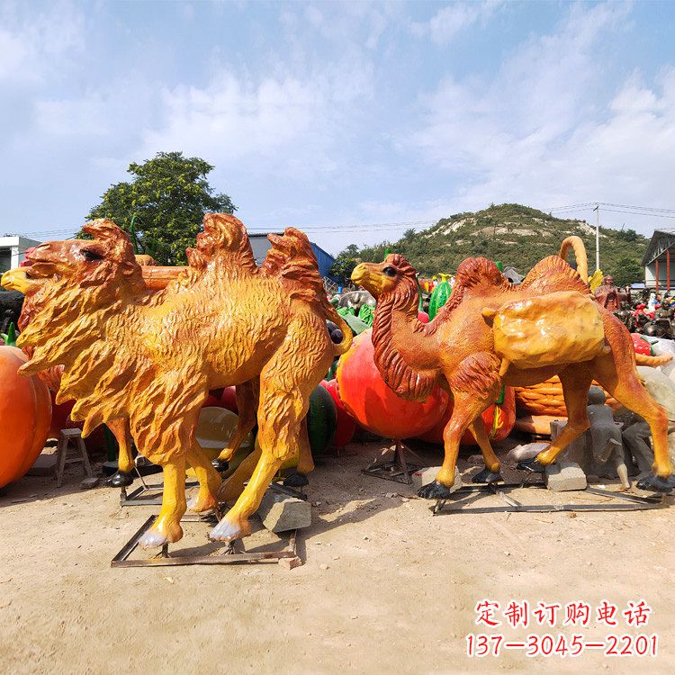 保定玻璃钢彩绘仿真骆驼雕塑艺术之美的完美呈现