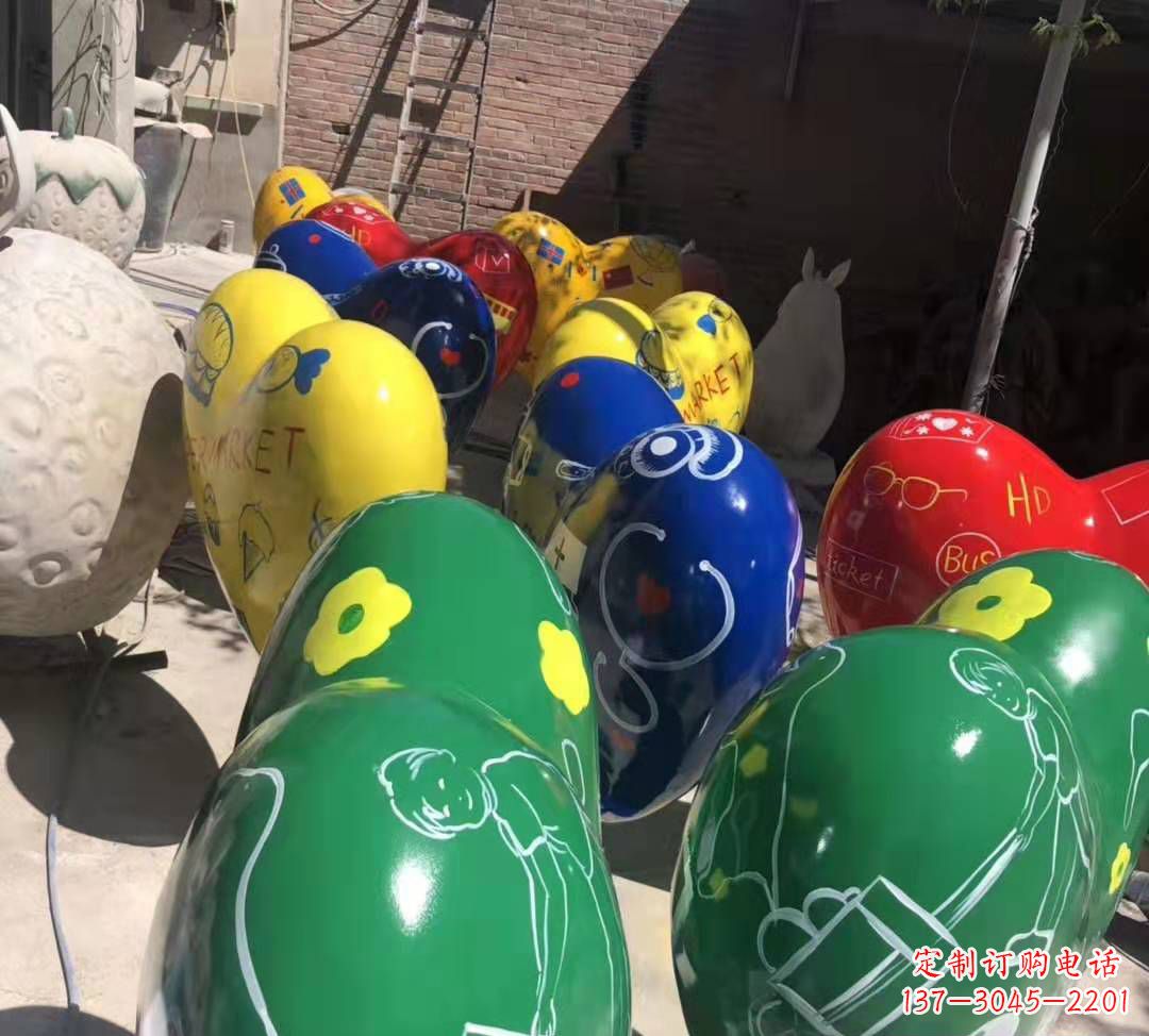 保定玻璃钢彩绘气球雕塑