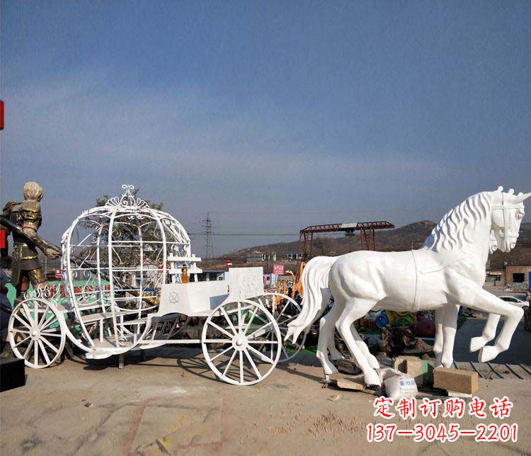 保定玻璃钢城市马车雕塑