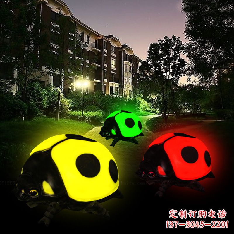 保定玻璃钢发光七星瓢虫雕塑璀璨夺目的夜景