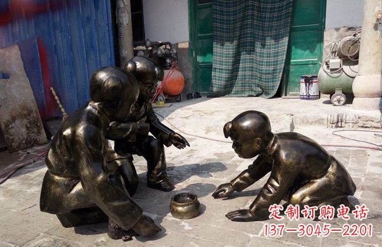 保定精美玻璃钢仿铜斗蛐蛐儿童雕塑