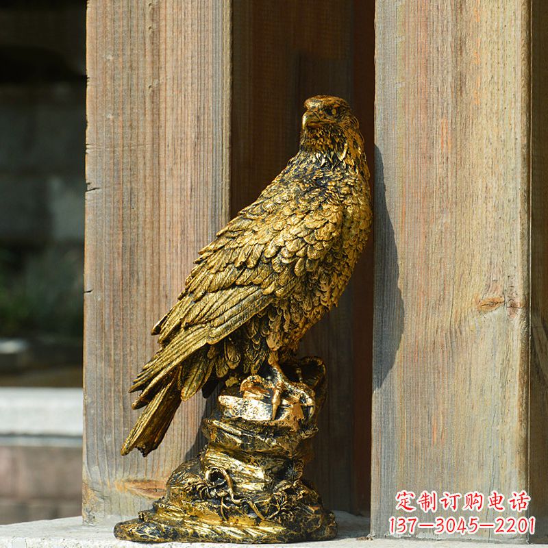 保定玻璃钢老鹰雕塑——传承自然之美