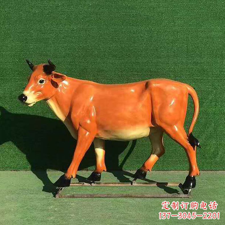 保定玻璃钢材料制作的动物雕塑