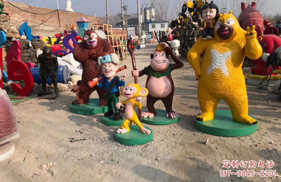 保定玻璃钢仿真熊二雕塑一种可爱的艺术品