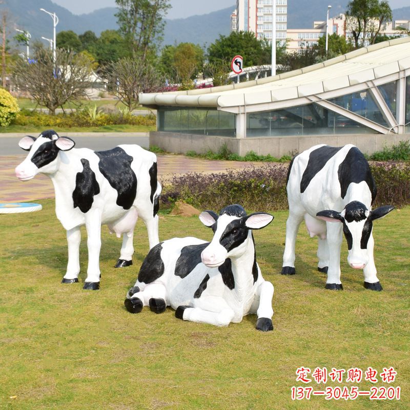保定玻璃钢奶牛雕塑给环境带来美丽