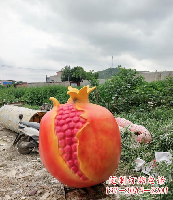 保定玻璃钢仿真石榴雕塑——精美的艺术品