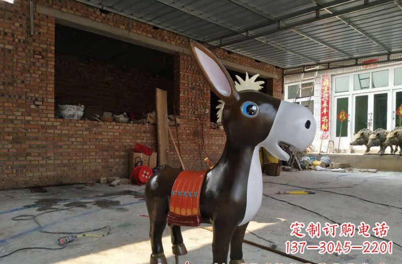 保定玻璃钢卡通小毛驴雕塑