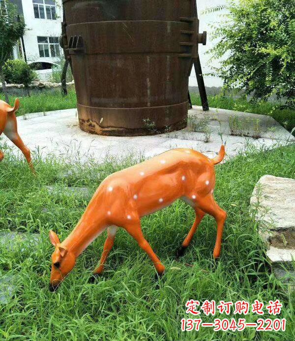 保定梅花鹿雕塑精美的艺术品