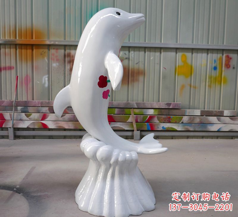 保定玻璃钢戏水海豚景观标识
