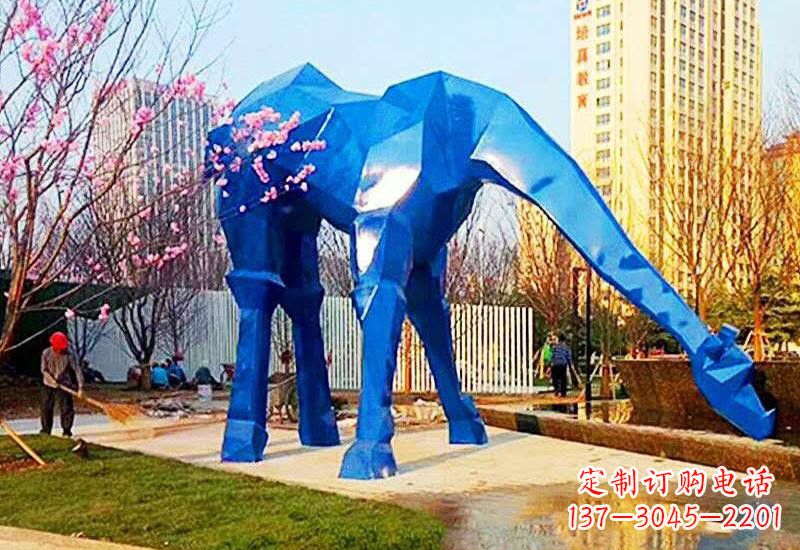 保定不锈钢彩色大型几何长颈鹿雕塑