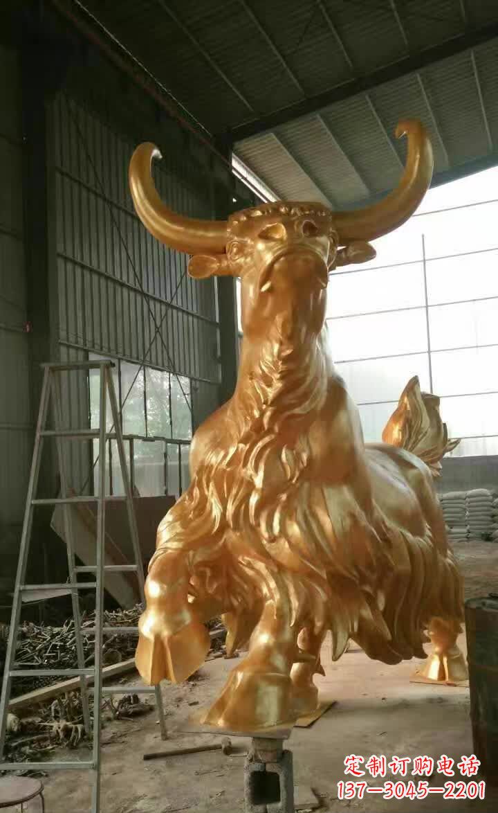 保定不锈钢城市的钛金牦牛雕塑