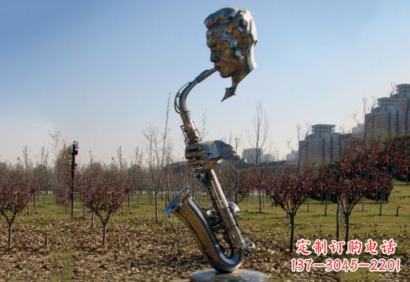 保定静谧而神秘的不锈钢萨克斯雕塑