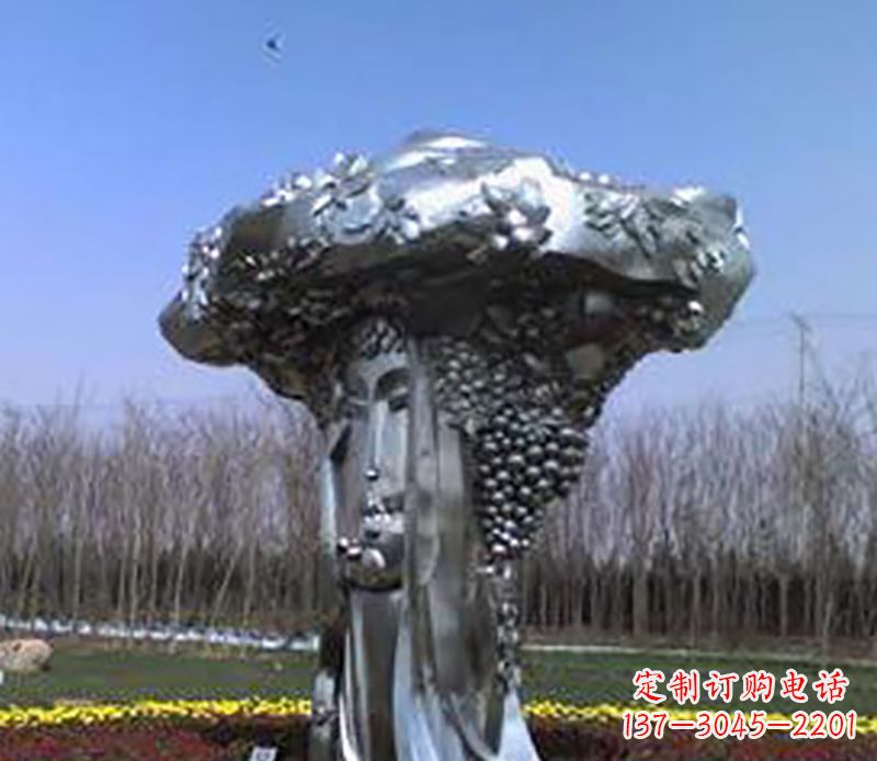 保定不锈钢葡萄雕塑——点缀美丽景观