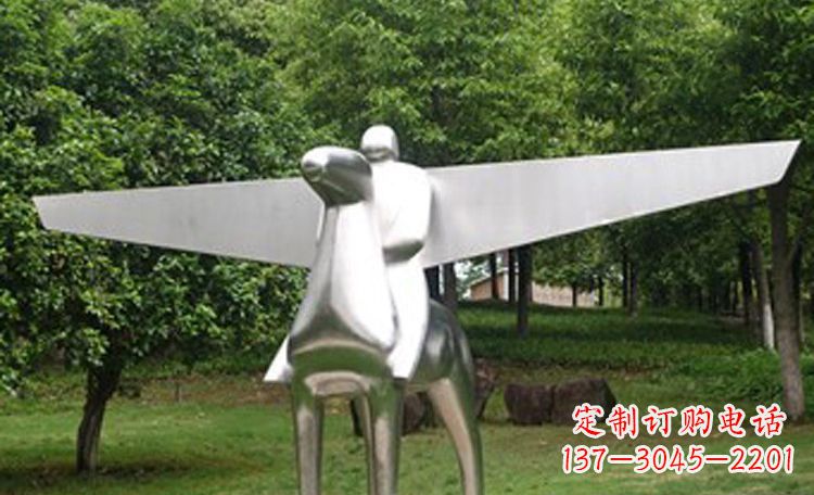 保定不锈钢马雕塑完美集结动感与现代美学