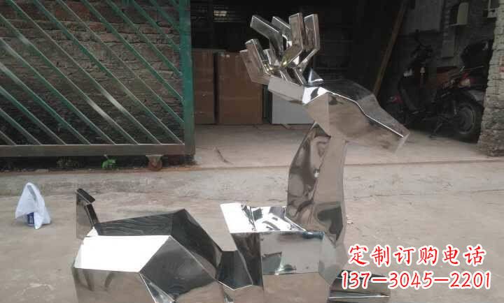 保定不锈钢鹿雕塑艺术之美