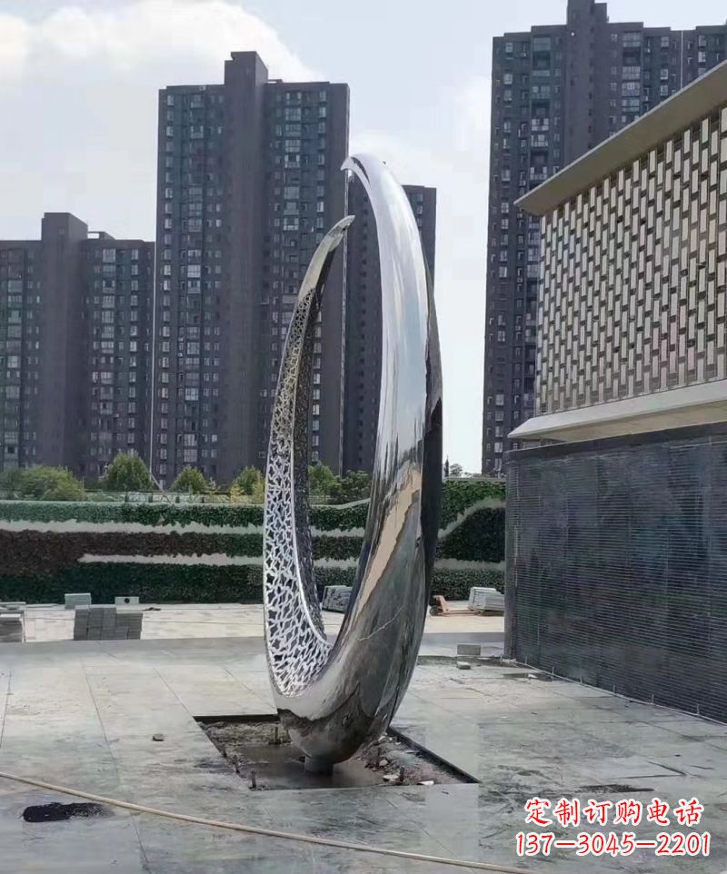 保定不锈钢抽象月亮雕塑户外摆件