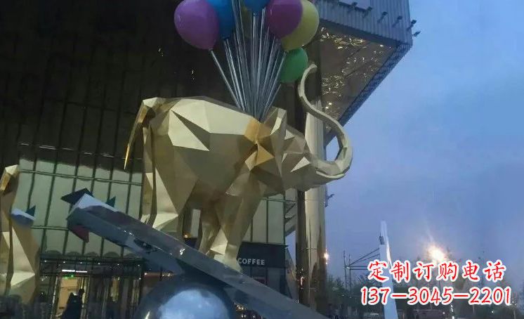 保定大象踩高跷——点缀城市景观
