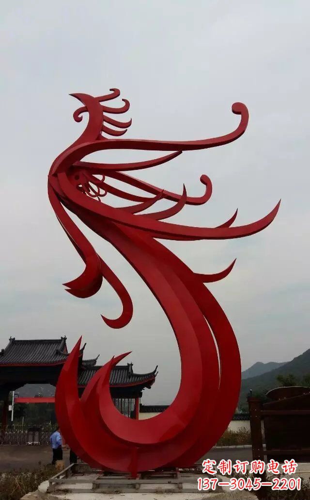 保定凤凰雕塑象征着和平与繁荣