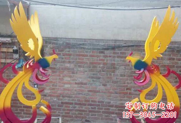 保定不锈钢公园彩色凤凰雕塑——艺术与自然的融合