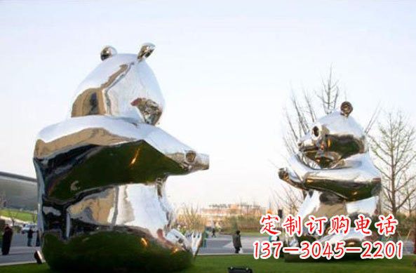 保定不锈钢熊猫雕塑传递友谊与和平