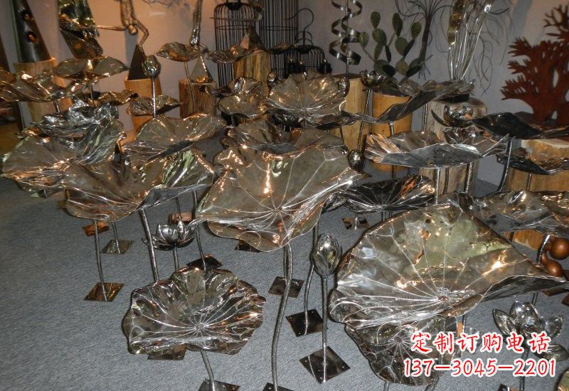 保定不锈钢公园锻造荷花荷叶雕塑