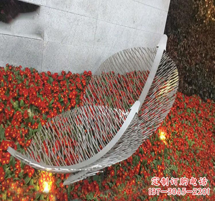 保定不锈钢公园镂空树叶雕塑