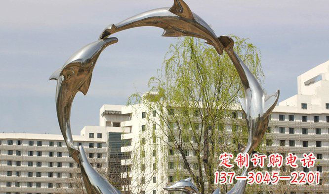 保定海豚雕塑精美景观的象征