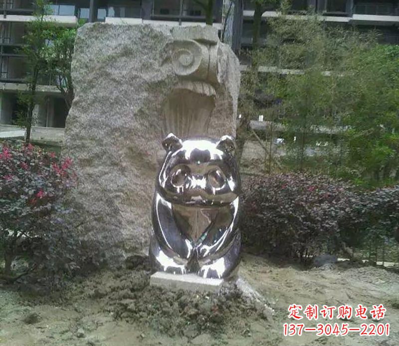保定不锈钢户外熊猫雕塑