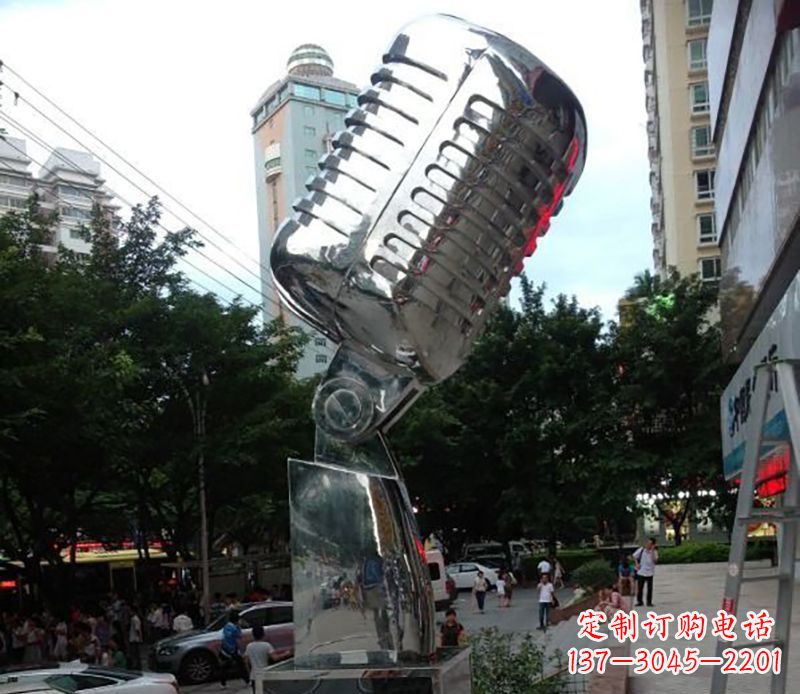 保定不锈钢话筒雕塑象征传统文化和新时代
