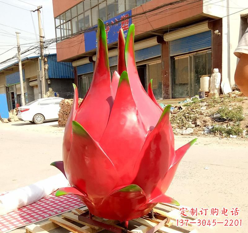 保定精美不锈钢火龙果雕塑