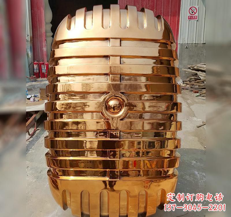 保定不锈钢话筒雕塑传承历史的象征