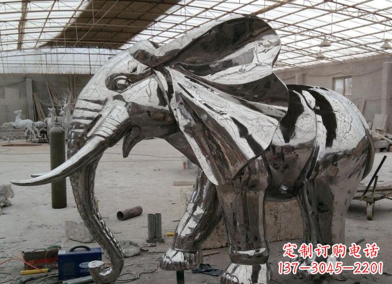 保定不锈钢镜面大象雕塑——独特的艺术精品