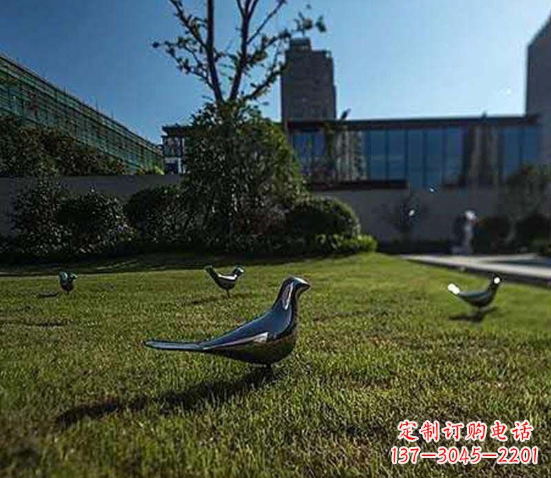 保定不锈钢镜面鸽子雕塑象征和平与美丽