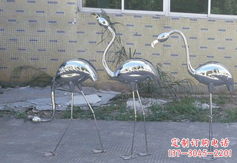 保定不锈钢火烈鸟雕塑给人以美好的视觉享受