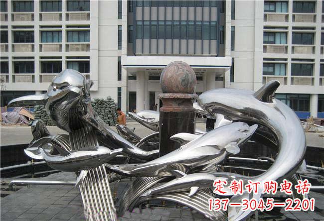 保定海豚雕塑融合浪漫和优雅