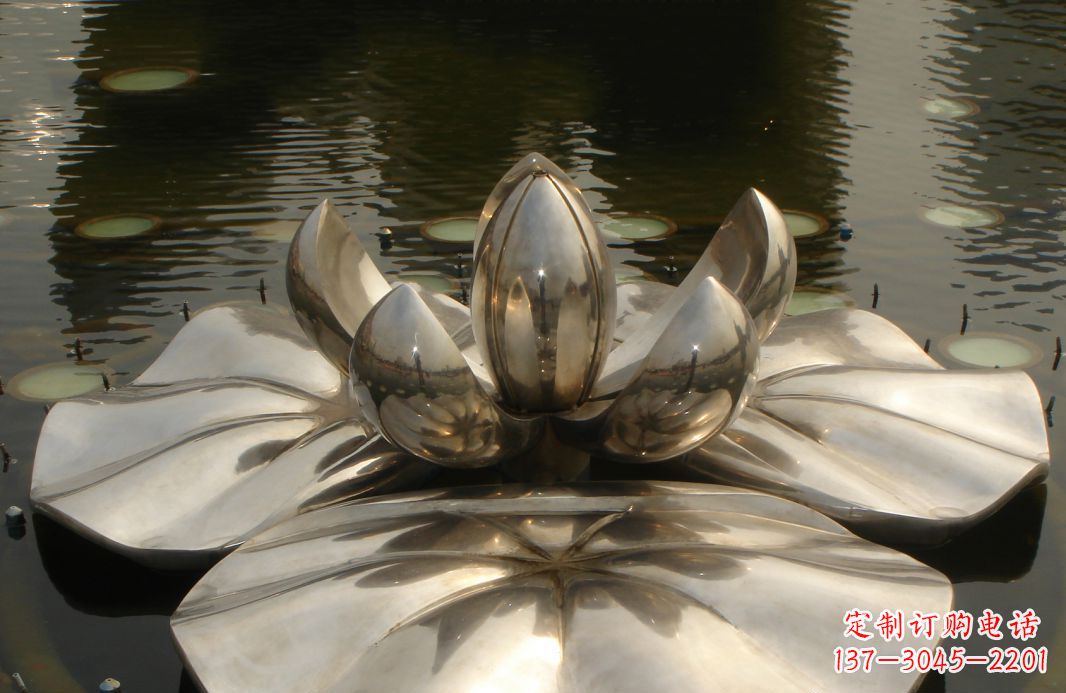 保定不锈钢莲花雕塑绚丽多彩的艺术之美