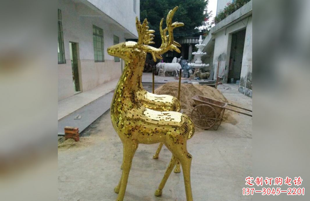 保定不锈钢鹿公园的动物雕塑