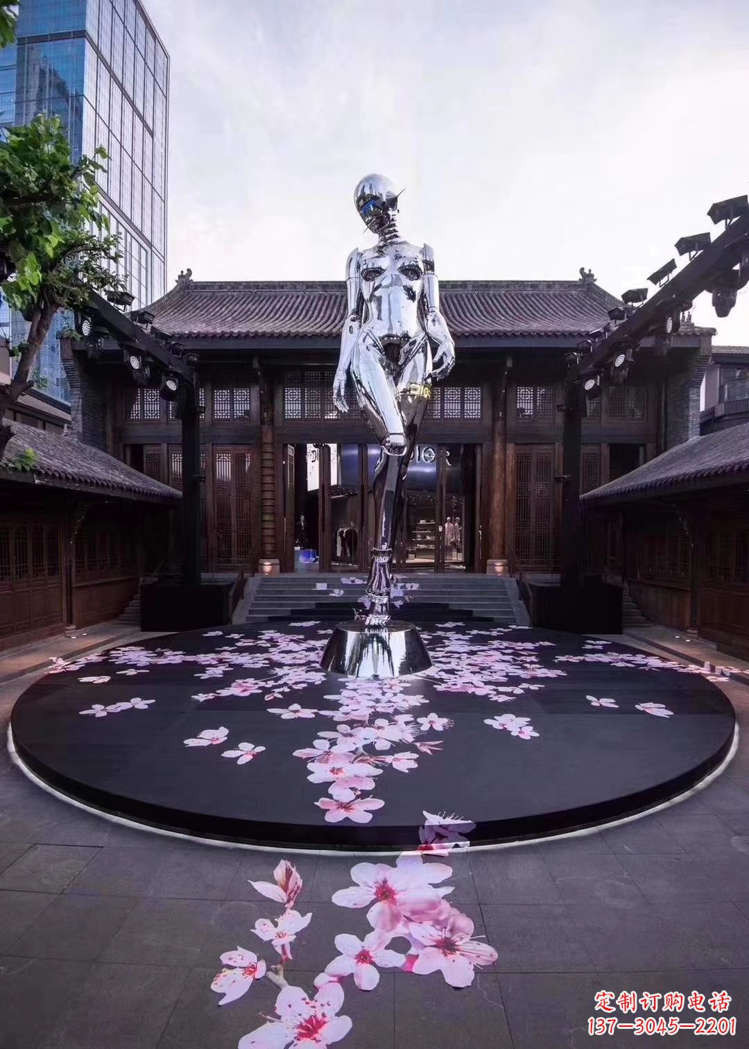 保定美女雕塑点亮城市之美