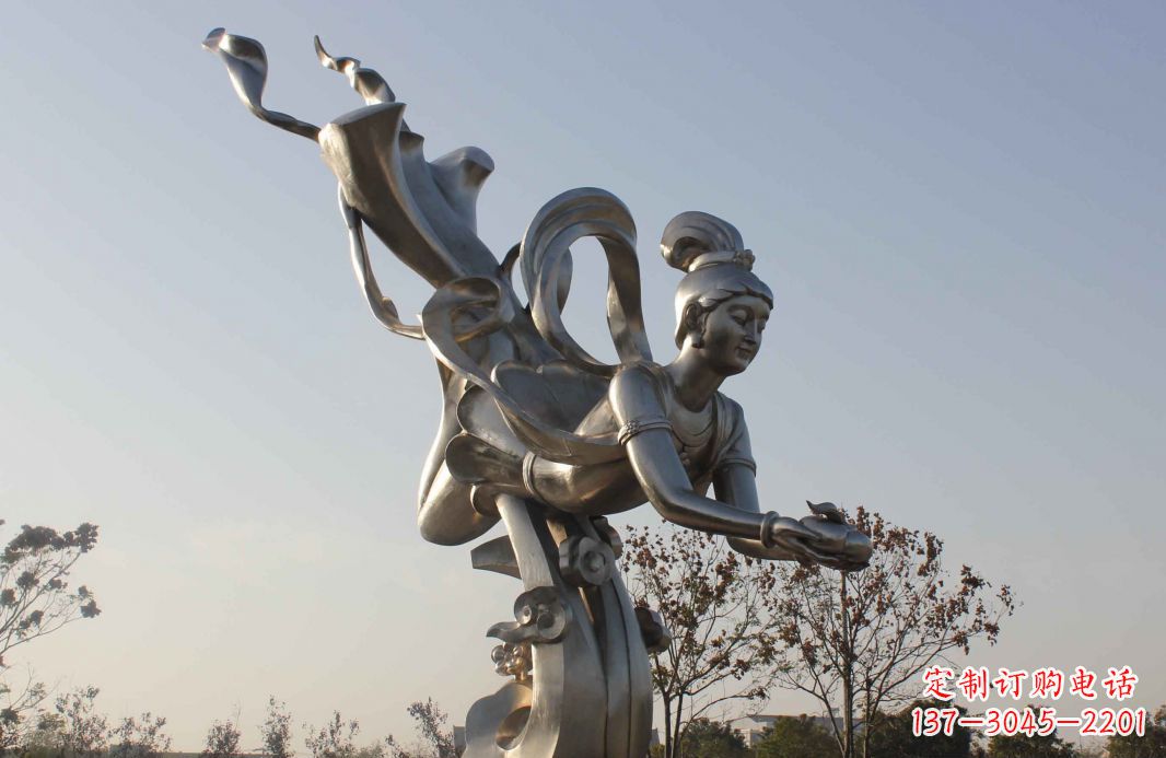 保定蟠桃祈福精美不锈钢雕塑