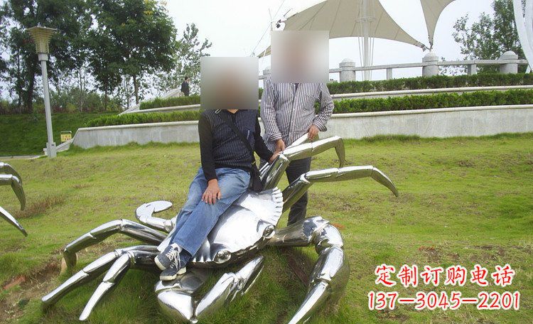 保定不锈钢螃蟹雕塑艺术美化公园环境