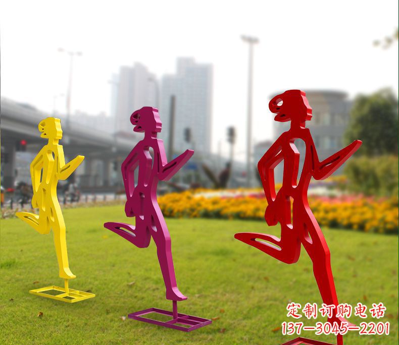 保定勇敢奔跑的女性雕塑