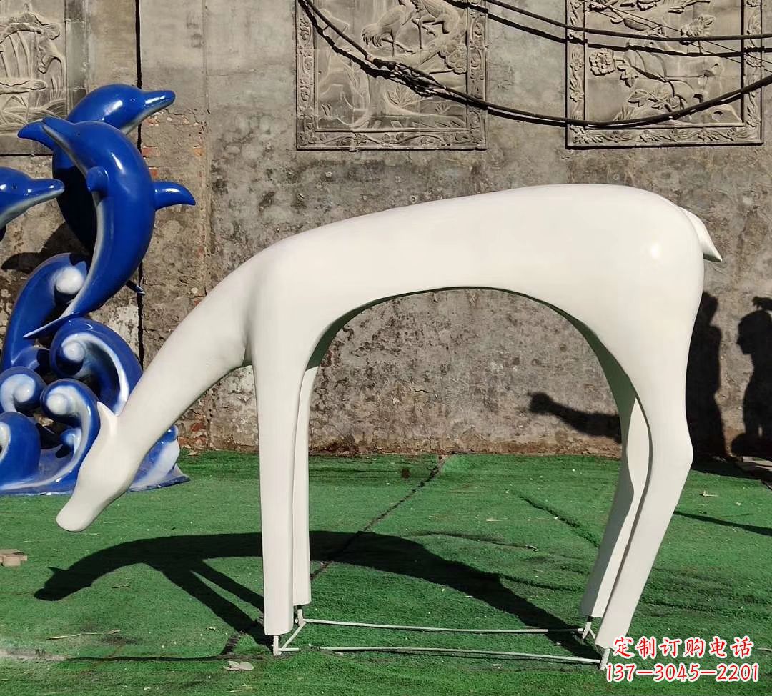 保定不锈钢喷漆艺术小鹿雕塑