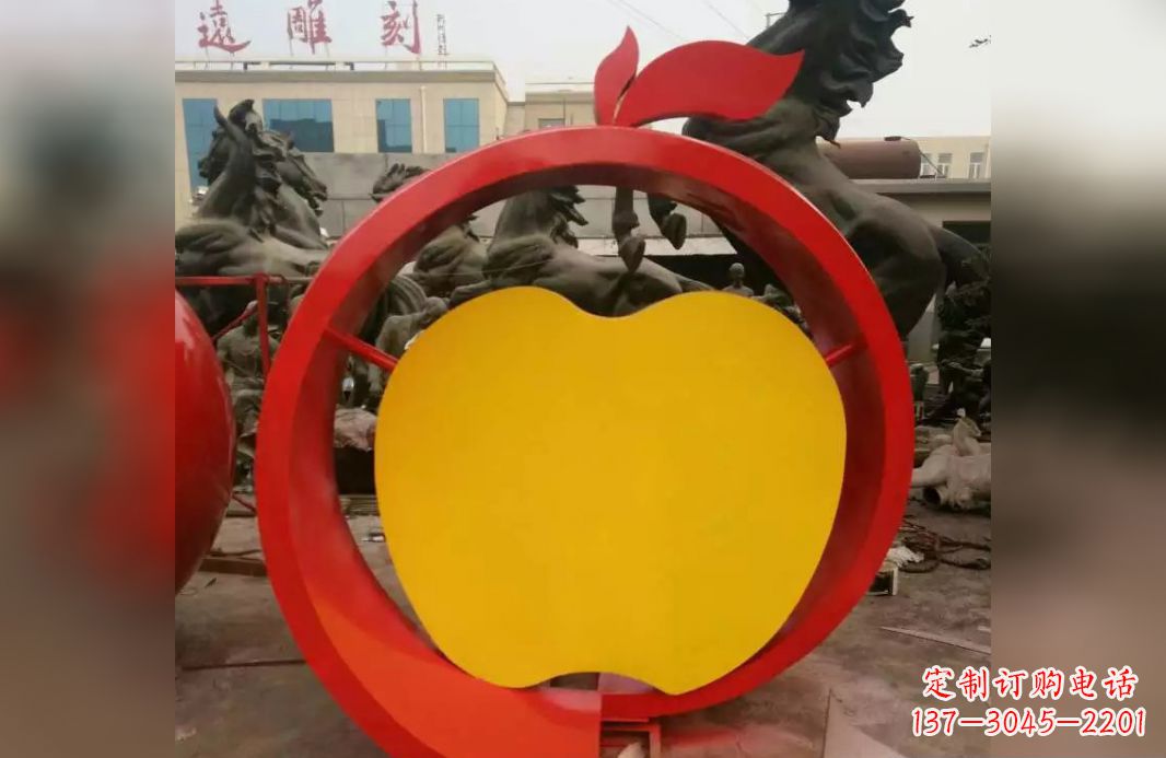 保定不锈钢苹果雕塑——见证爱与和平