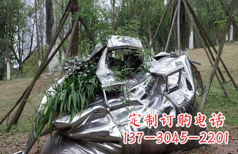 保定不锈钢手提包雕塑——精美的艺术形式