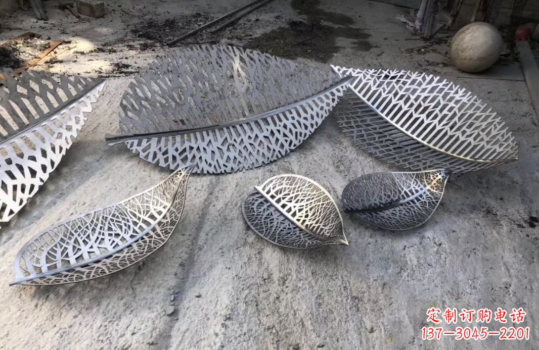 保定优雅的不锈钢树叶雕塑