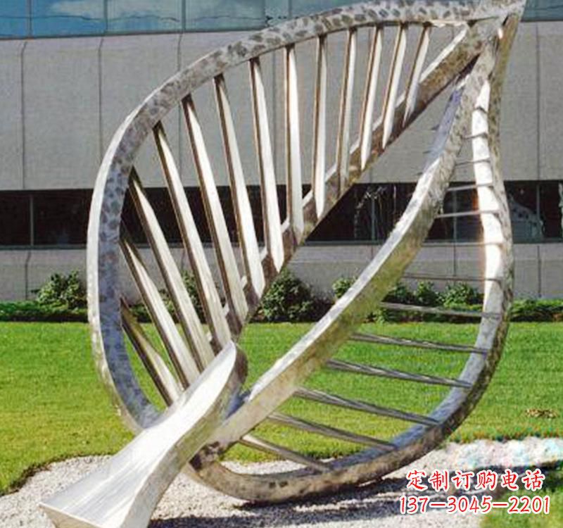 保定不锈钢树叶镂空景观雕塑精美而古朴